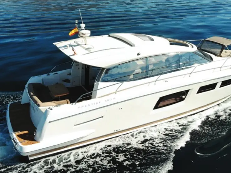 La Brisa off Marbella with La Concha mountain behind